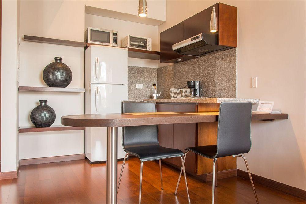 Nico Apartasuites Bogotá Zewnętrze zdjęcie